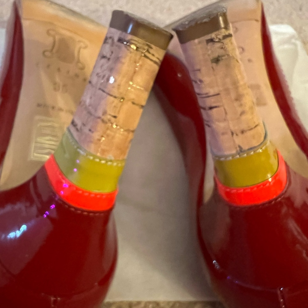 Celine Pumps Patent Leather in Red color - Picture 6 of 16